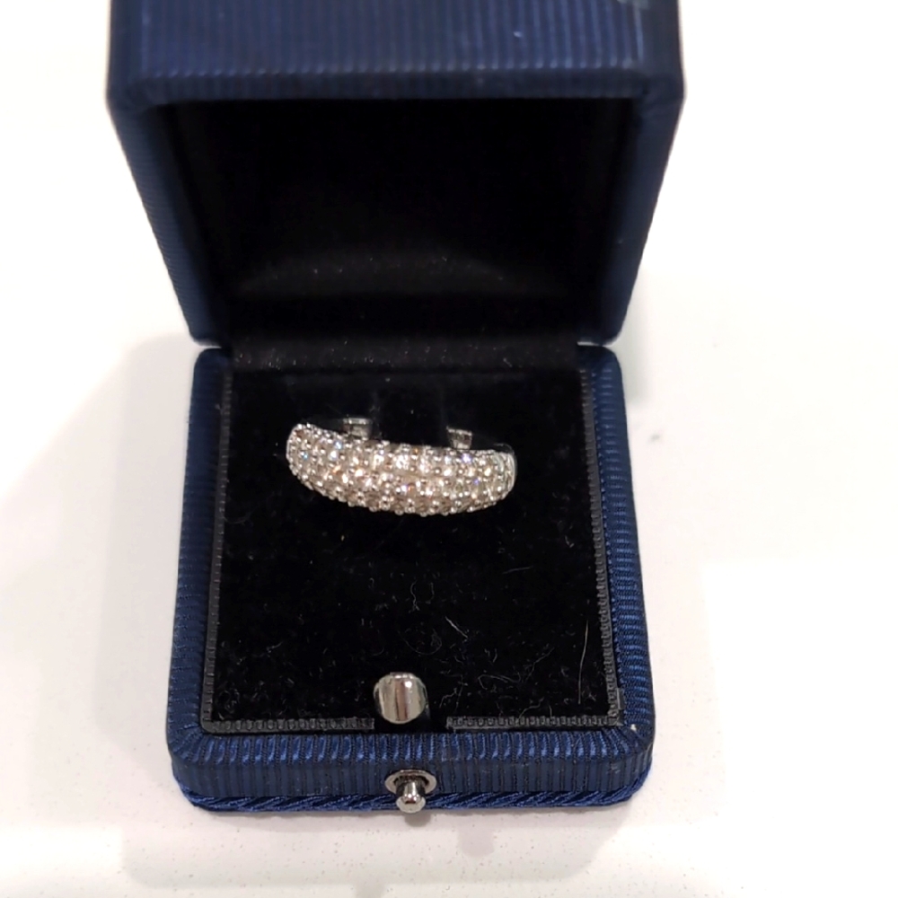 Elegant Silver Pandora Ring